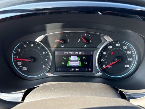 Used 2023 Chevrolet Traverse RS AWD/4WD image 13