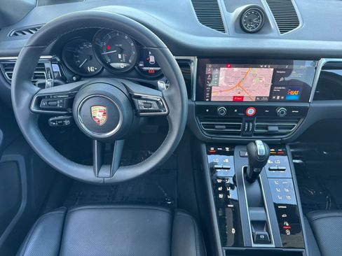 Used 2026 Porsche Macan AWD/4WD image 14