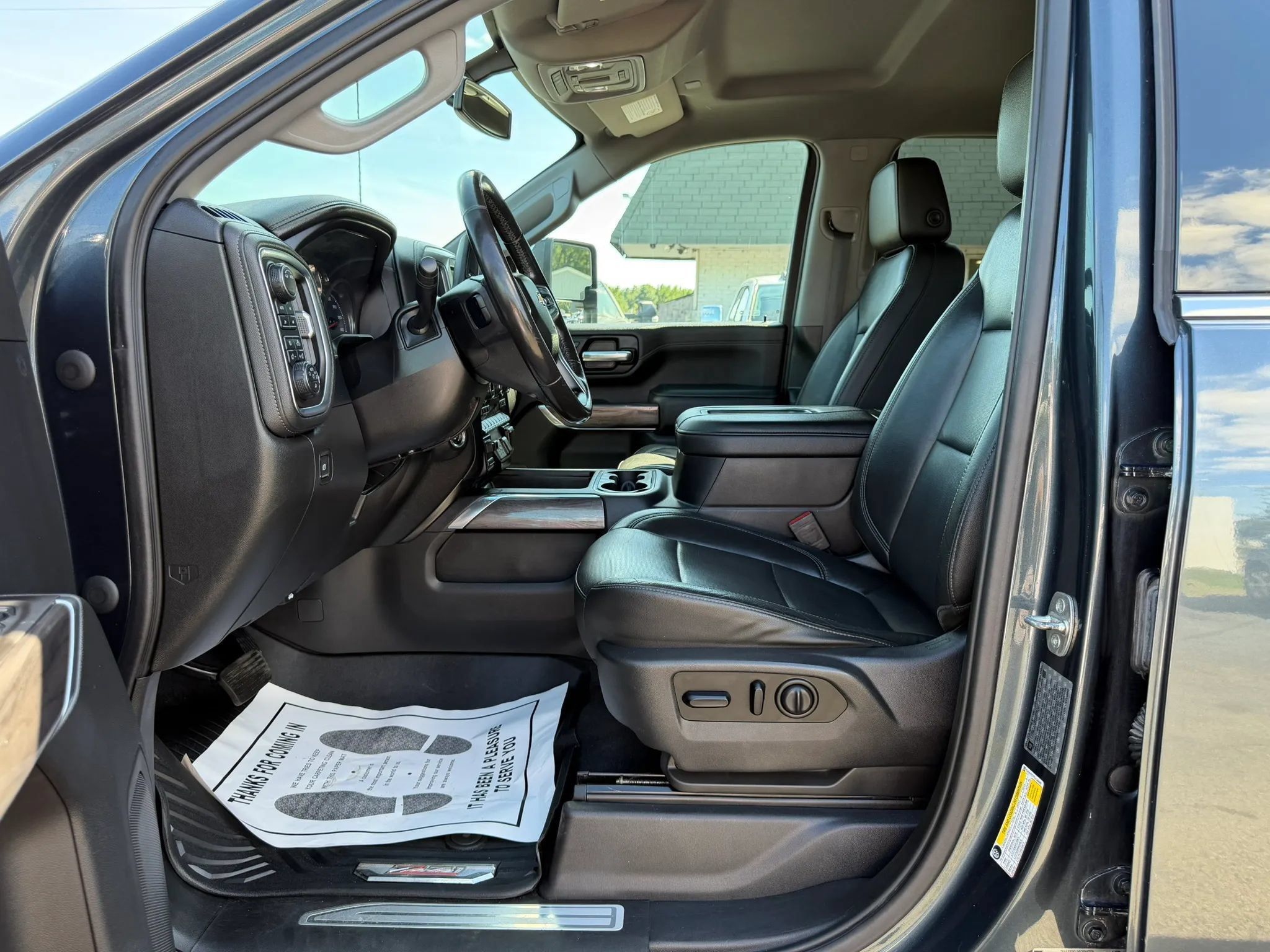 Used 2020 Chevrolet Silverado 2500 LTZ w/ LTZ Plus Package AWD/4WD image 17