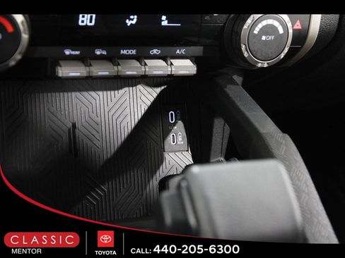 Certified 2024 Toyota Tacoma TRD Off-Road image 15