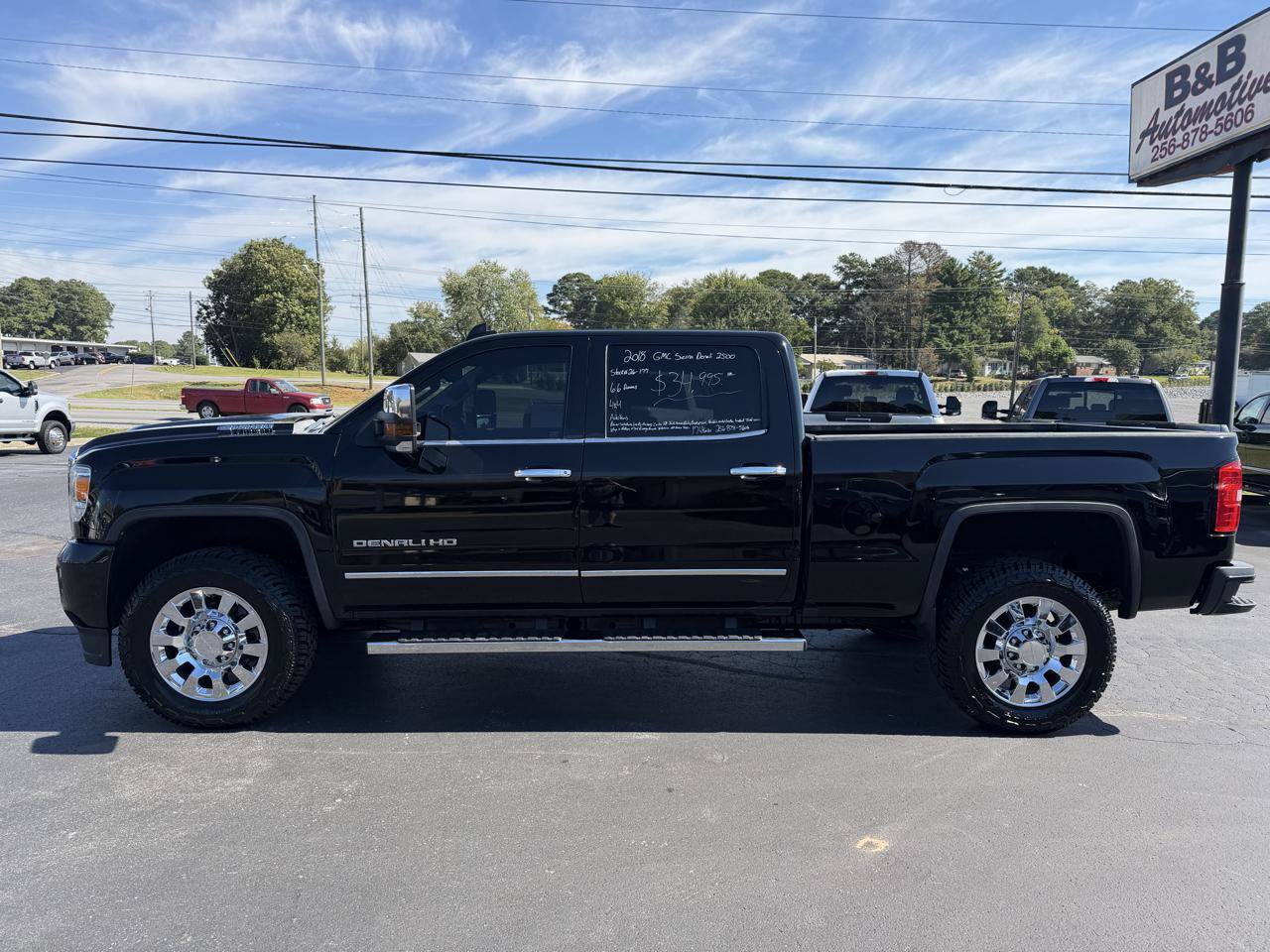 Used 2018 GMC Sierra 2500 Denali w/ Duramax Plus Package AWD/4WD image 9
