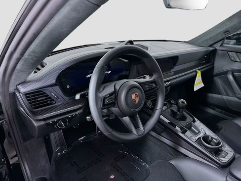 Certified 2026 Porsche 911 Targa 4 RWD image 4
