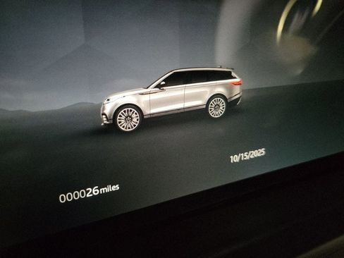 New 2026 Land Rover Range Rover Velar Dynamic SE AWD/4WD image 18
