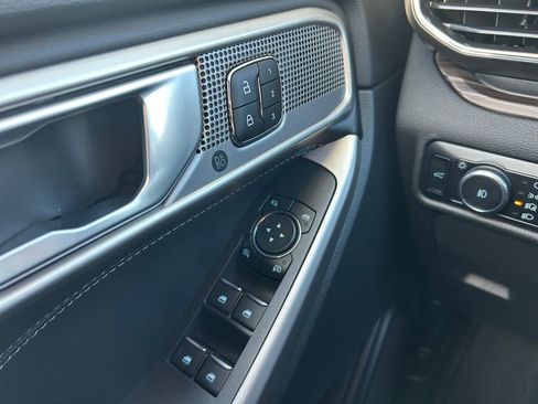 Used 2023 Ford Explorer Limited w/ Class IV Trailer Tow Package image 23