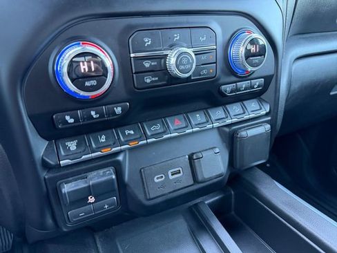 Used 2023 GMC Sierra 2500 AT4 w/ AT4 Premium Plus Package image 10