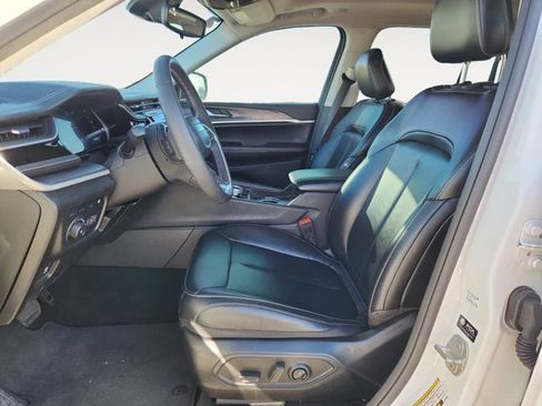 Used 2024 Jeep Grand Cherokee Limited 4xe w/ Trailer Tow Package image 9