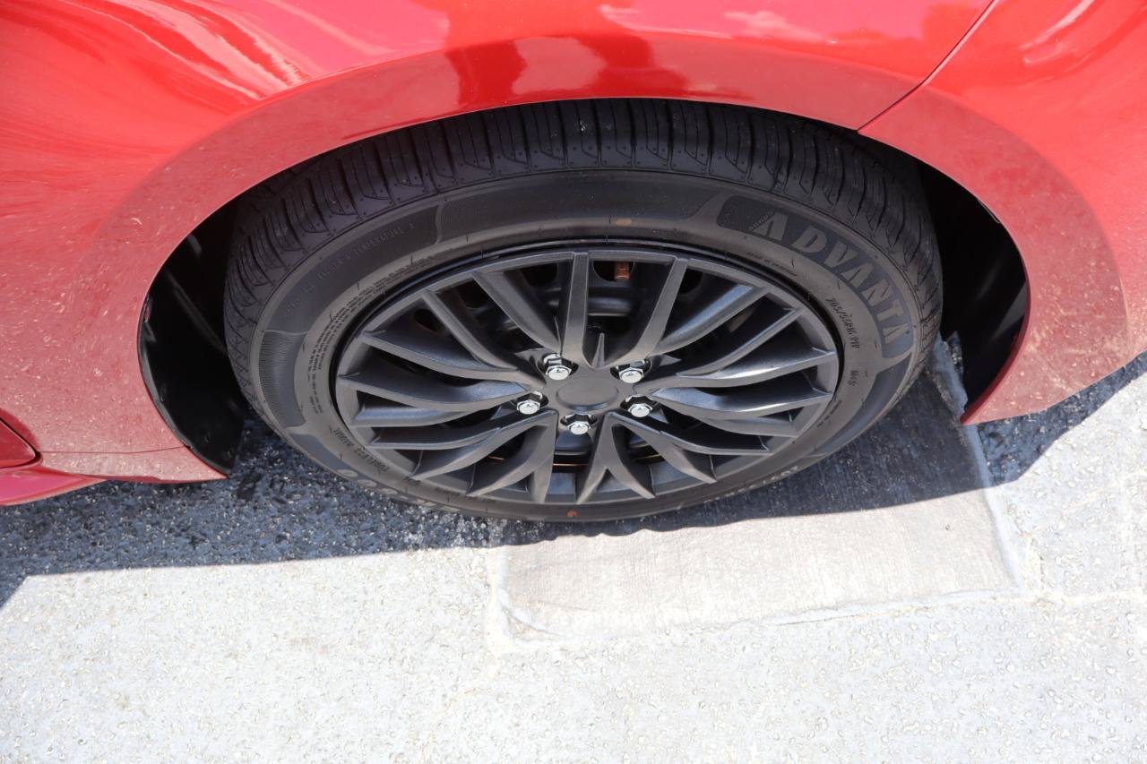 Used 2021 Toyota Corolla LE FWD image 36