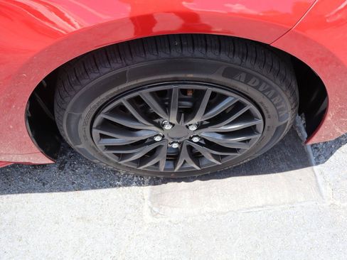 Used 2021 Toyota Corolla LE FWD image 36
