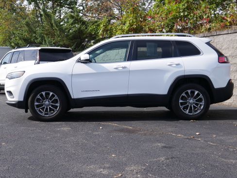 Used 2019 Jeep Cherokee Latitude Plus w/ Cold Weather Group image 3