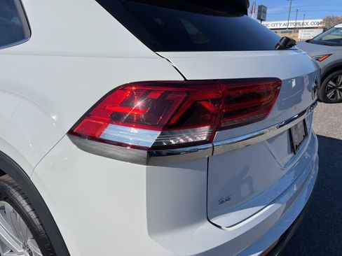 Used 2023 Volkswagen Atlas Cross Sport SE image 13