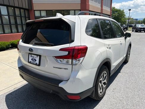 Used 2019 Subaru Forester Premium w/ All-Weather Package AWD/4WD image 7