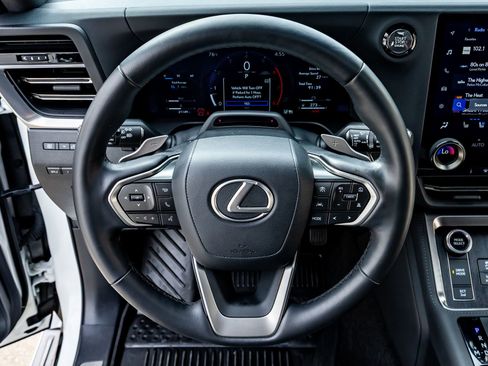 Used 2024 Lexus GX 550 w/ Accessory Package (Z1) AWD/4WD image 19