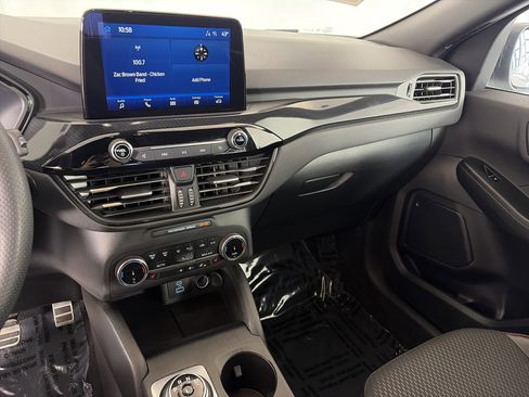 Used 2023 Ford Escape ST-Line image 4
