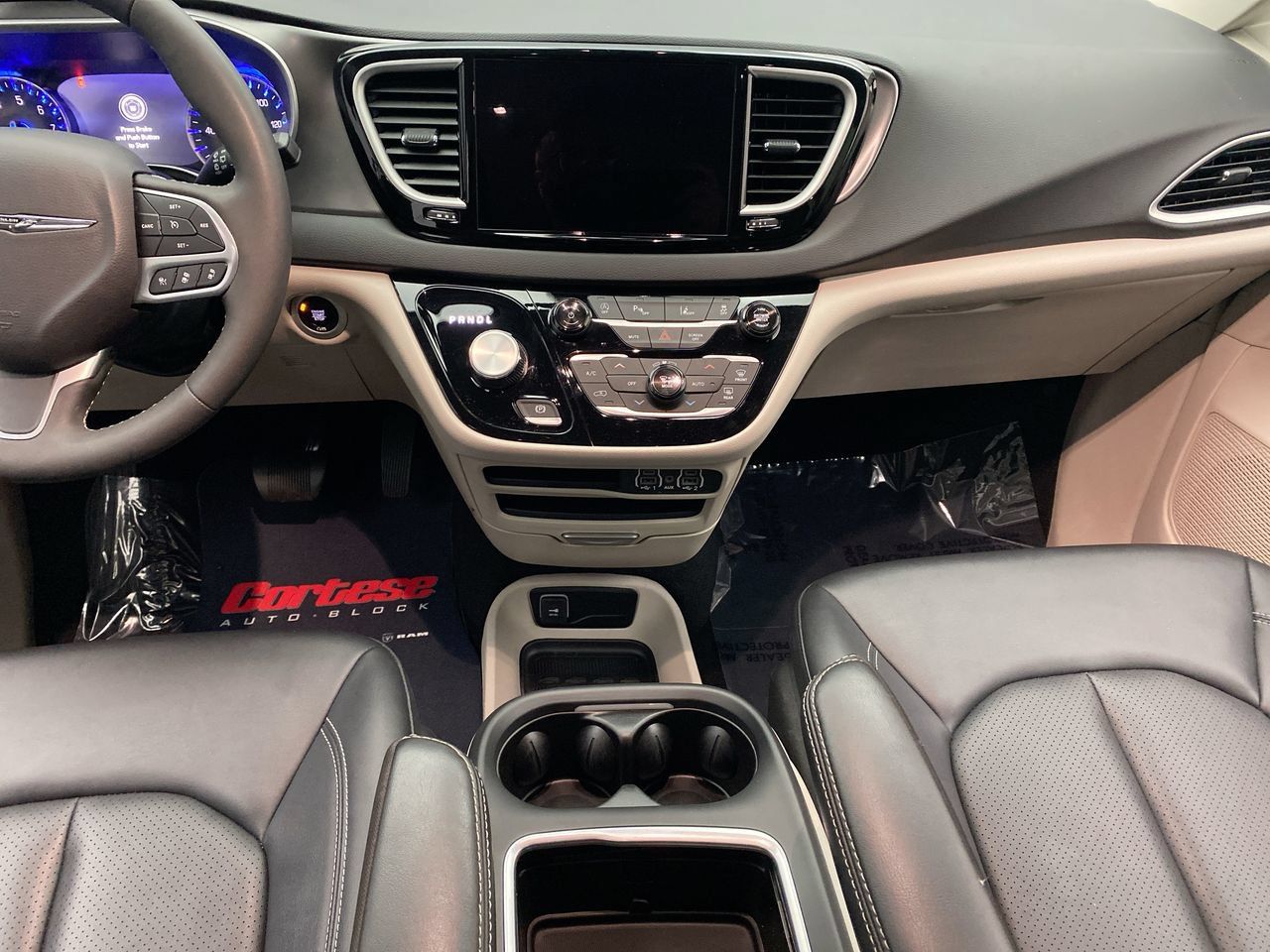 Used 2024 Chrysler Pacifica Touring-L FWD image 20
