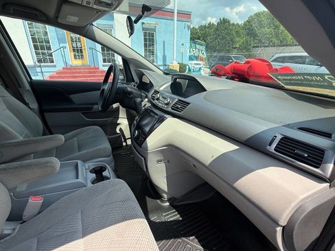 Used 2014 Honda Odyssey EX image 26