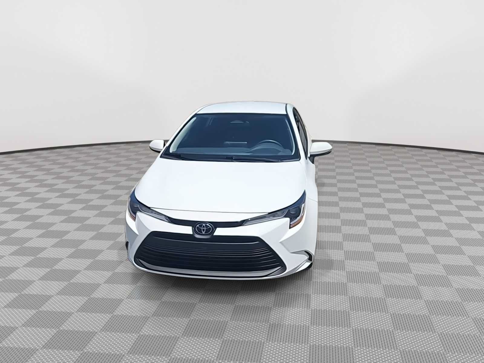 Used 2023 Toyota Corolla LE FWD image 3