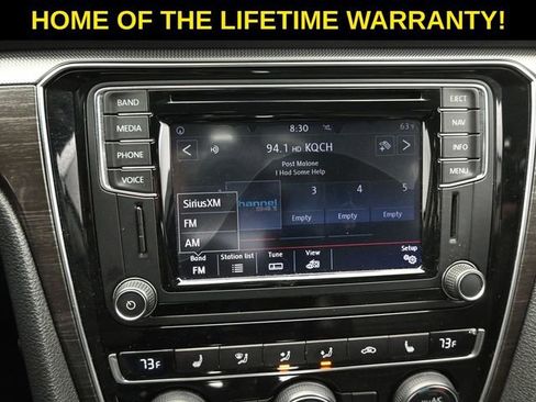 Used 2017 Volkswagen Passat 1.8T SEL Premium image 23