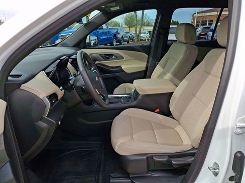 Used 2023 Chevrolet Traverse LS w/ Safety Package FWD image 11