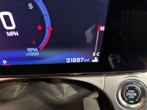 Used 2025 Chevrolet Trax LT image 39