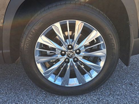 Used 2024 Toyota Grand Highlander Platinum image 5