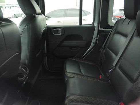 Used 2021 Jeep Wrangler Unlimited Sahara AWD/4WD image 12
