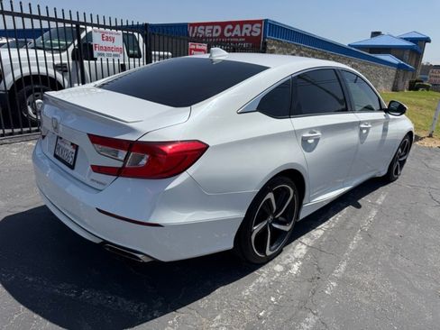 Used 2018 Honda Accord Sport image 5