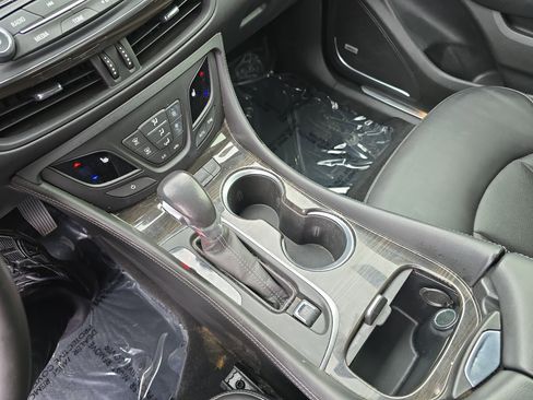 Used 2020 Buick Envision Premium image 23