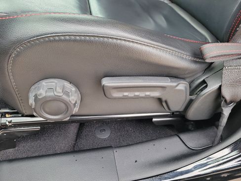 Used 2021 Jeep Wrangler Unlimited Rubicon w/ Dual Top Group image 17