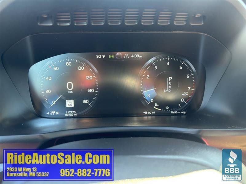 Used 2017 Volvo XC90 T6 Momentum w/ Vision Package AWD/4WD image 18
