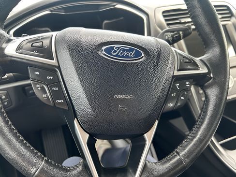 Used 2017 Ford Fusion Titanium FWD image 20