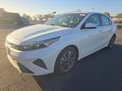 Used 2024 Kia Forte LXS FWD image 22