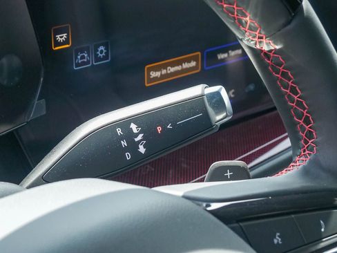 New 2026 Chevrolet Traverse RS image 15