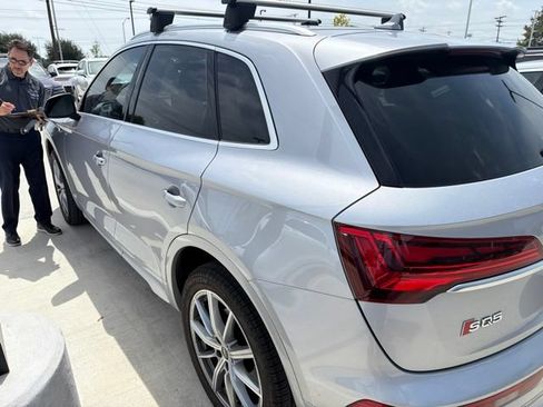 Used 2022 Audi SQ5 Premium Plus w/ Premium Plus Package AWD/4WD image 3