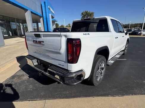 New 2026 GMC Sierra 1500 SLT w/ SLT Premium Package image 4