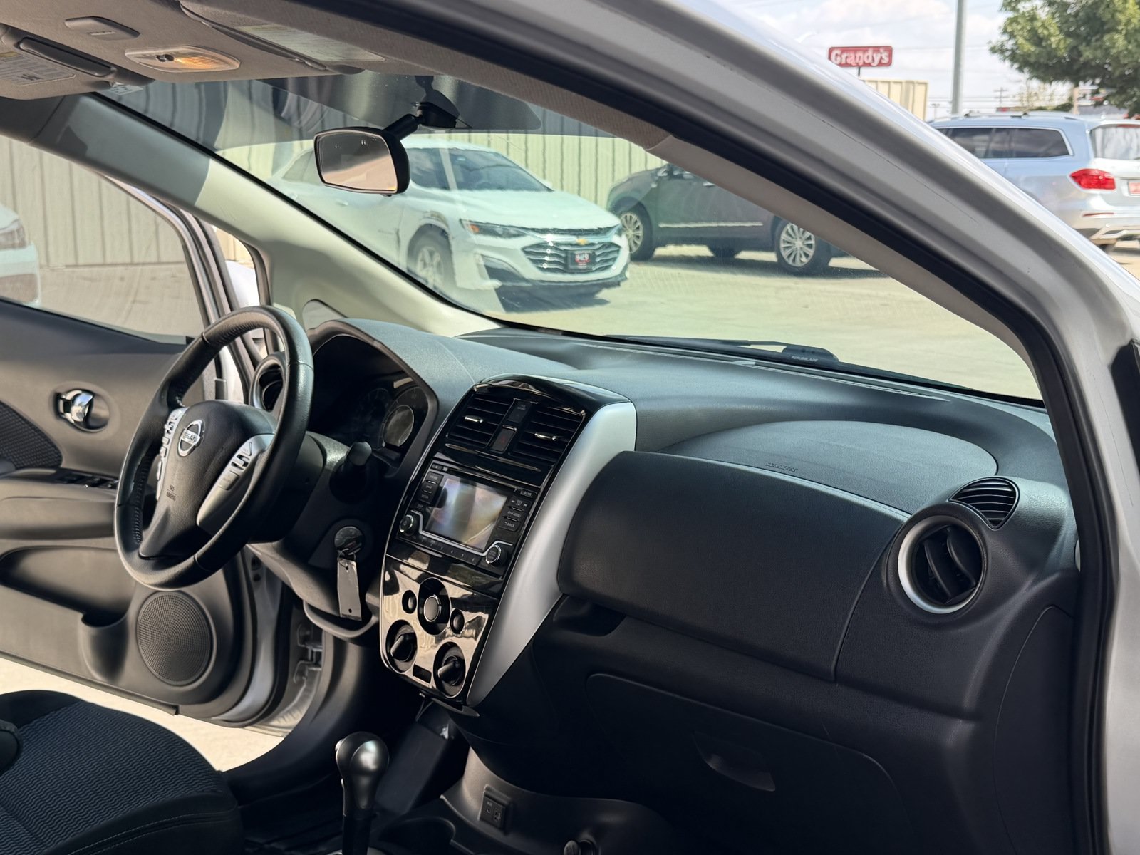 Used 2018 Nissan Versa Note SV FWD image 36