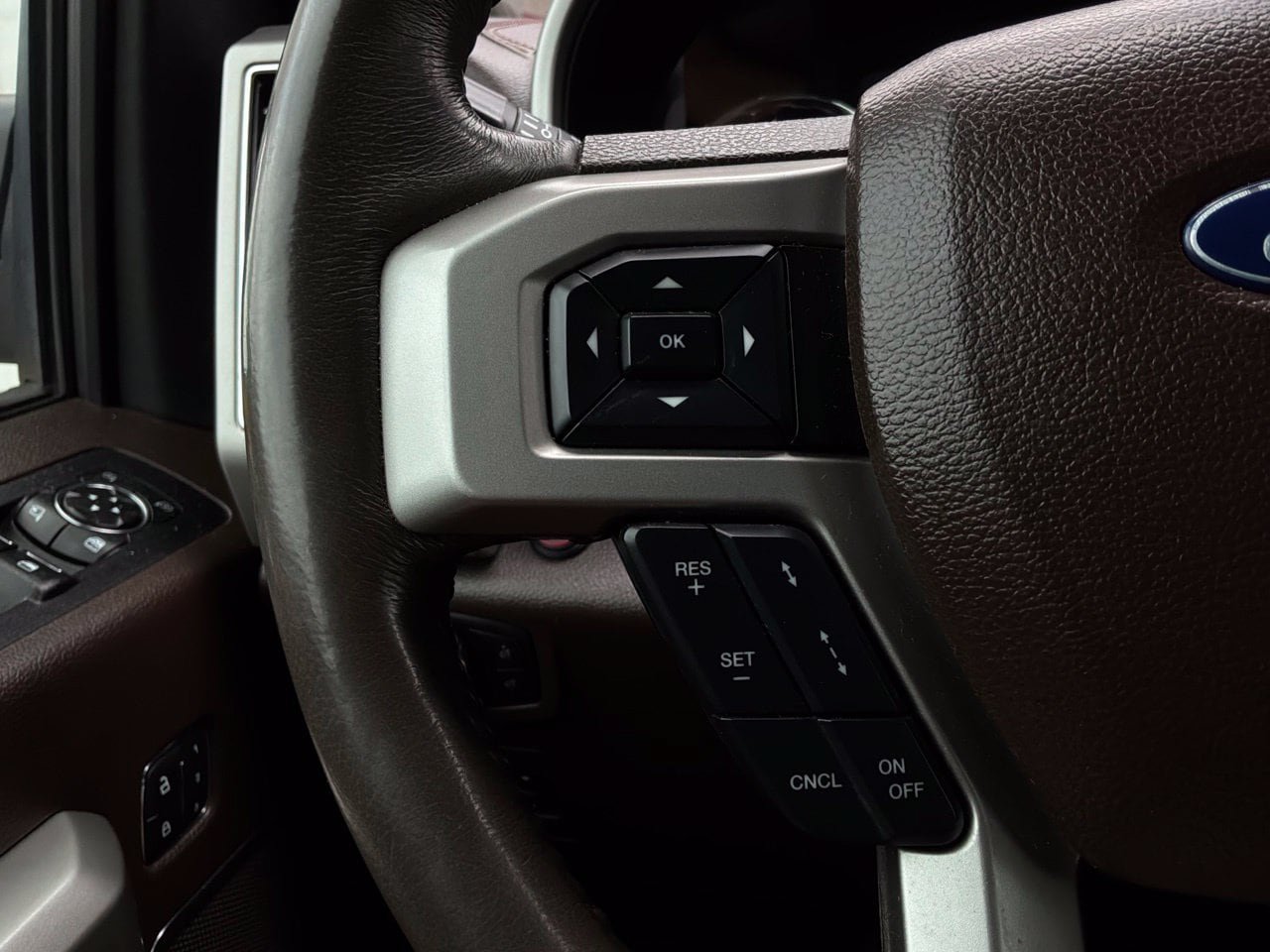 Used 2018 Ford F150 King Ranch w/ Equipment Group 601A Luxury AWD/4WD image 57