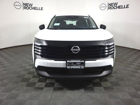 Certified 2025 Nissan Kicks S image 2