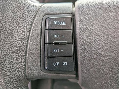 Used 2011 Ford Focus SE image 12