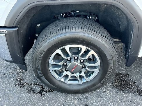 Used 2024 GMC Sierra 3500 Pro w/ Convenience Package image 29