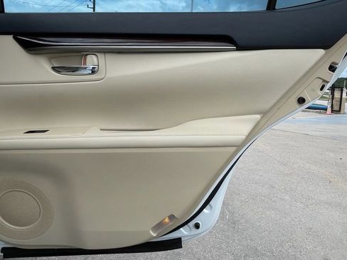 Used 2013 Lexus ES 350 w/ Premium Pkg FWD image 35