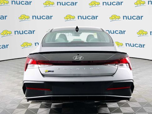 Certified 2025 Hyundai Elantra Sport image 6