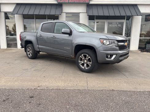 Used 2018 Chevrolet Colorado Z71 image 2