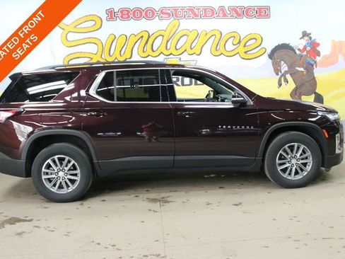 Used 2023 Chevrolet Traverse LT FWD image 1