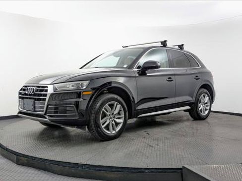 Used 2020 Audi Q5 2.0T Premium w/ Convenience Package AWD/4WD image 2