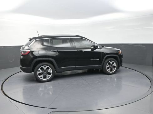 Used 2018 Jeep Compass Limited w/ Navigation Group AWD/4WD image 13