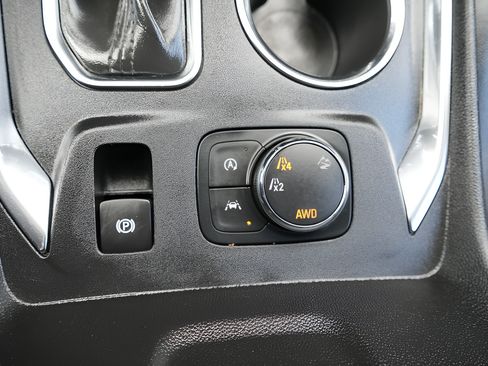 Used 2023 Chevrolet Traverse LT w/ LT Premium Package AWD/4WD image 34