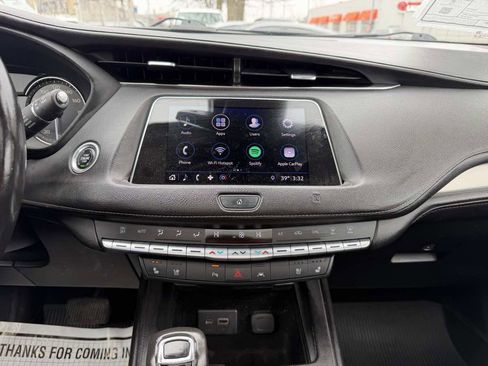Used 2019 Cadillac XT4 Premium Luxury image 37
