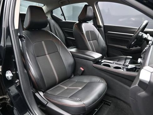 Used 2024 Nissan Altima 2.5 SR FWD image 16