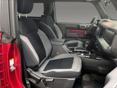 Used 2025 Ford Bronco 2-Door image 4