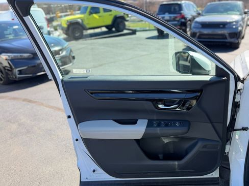 Used 2023 Honda CR-V EX-L image 16